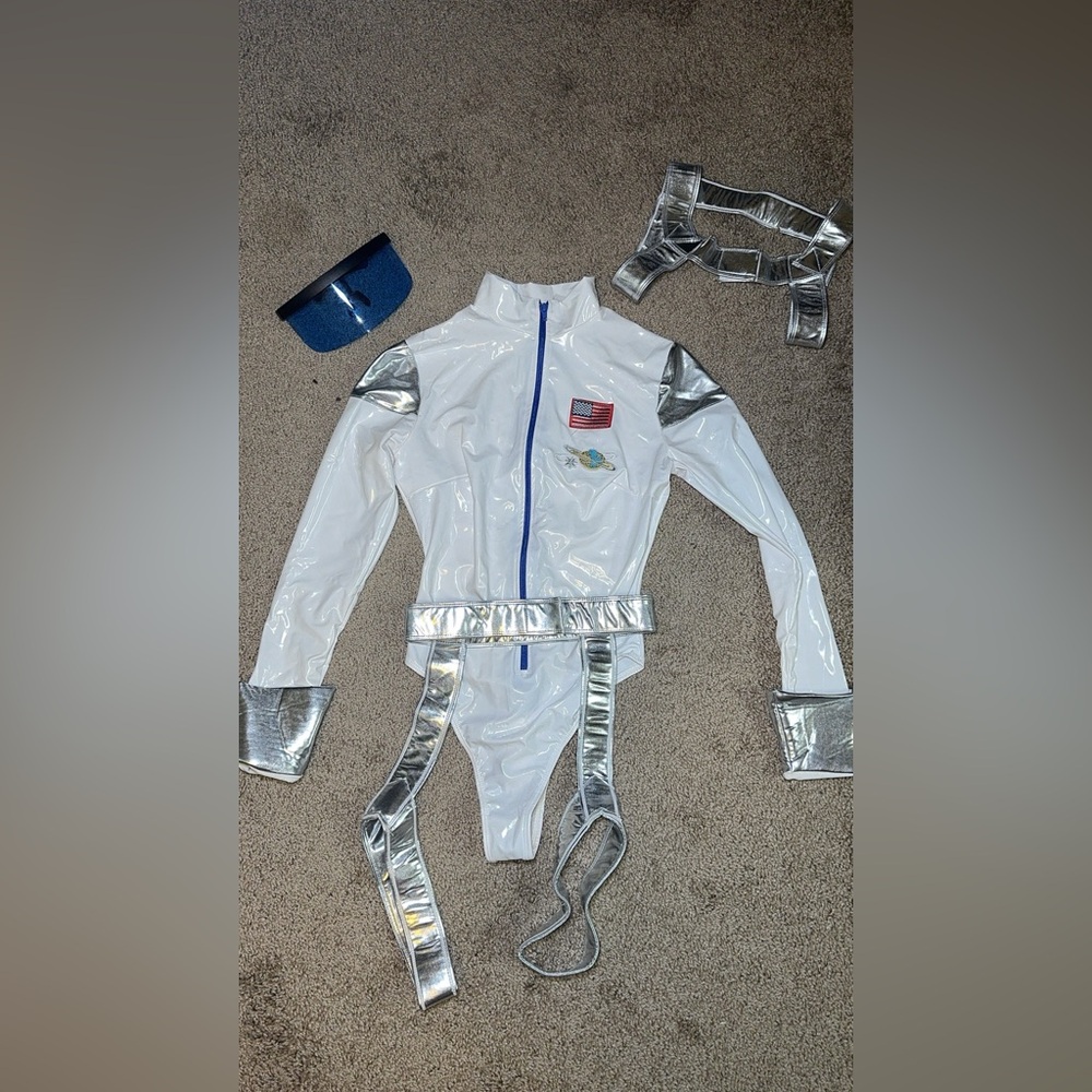 Astronaut costume